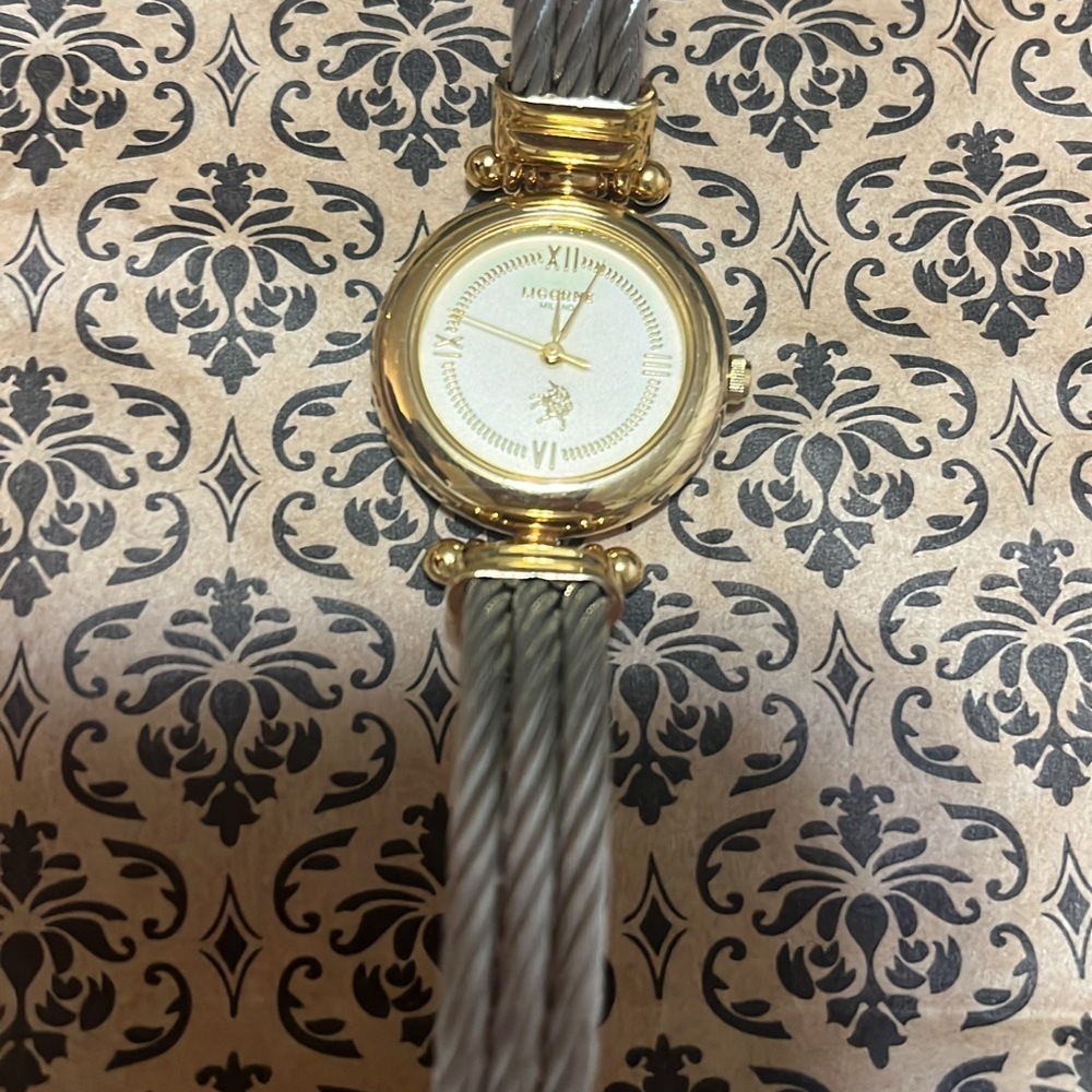 LICORNE MILANO Stylish Gold and Gray Watch with Metallic Band